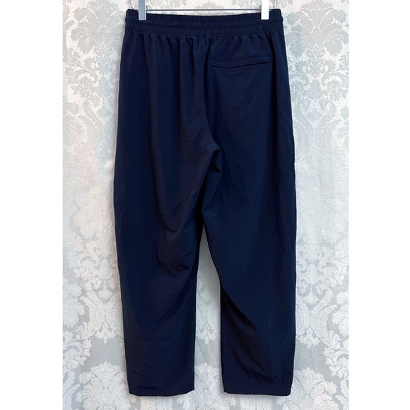 Athleta Womens Navy Blue Arrival Pant Size 6 GUC Cropped Lightweight Zip Pockets - Picture 5 of 10